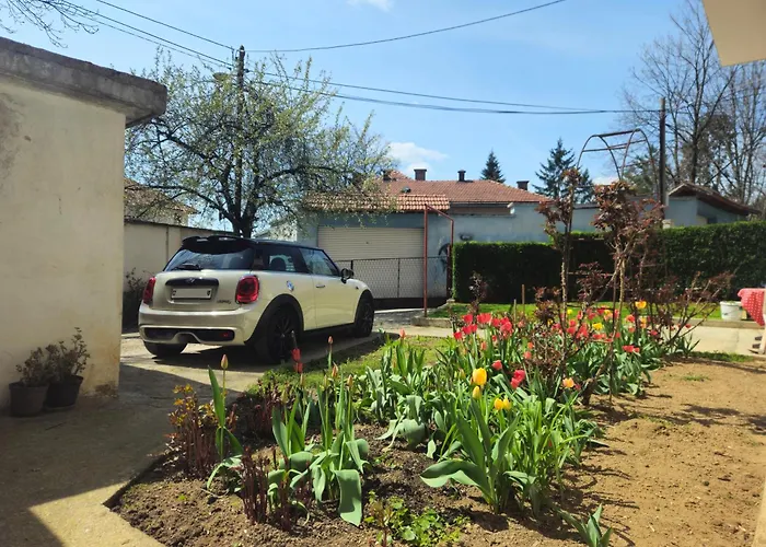 Apartment Jutro With Free Private Parking-Garage