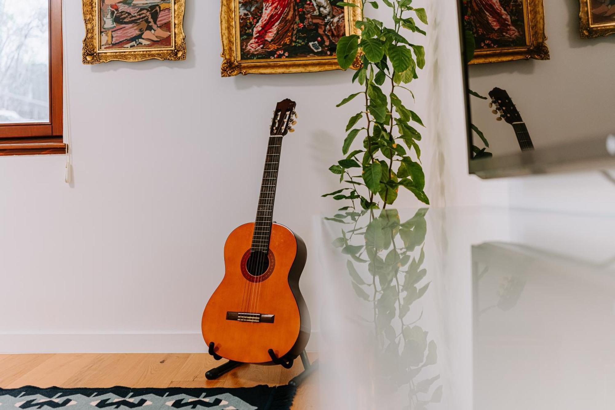 Jutro With Free Private Parking-garage Appartement *